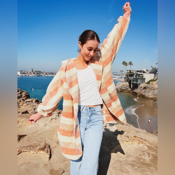 striped faux fur jacket - Picture 3 of 7